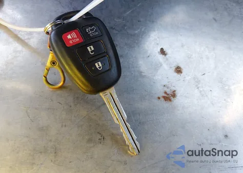 2015 Toyota Highlander Le Plus V6 z USA, uszkodzony, nr VIN 5TDBKRFHXFS095919